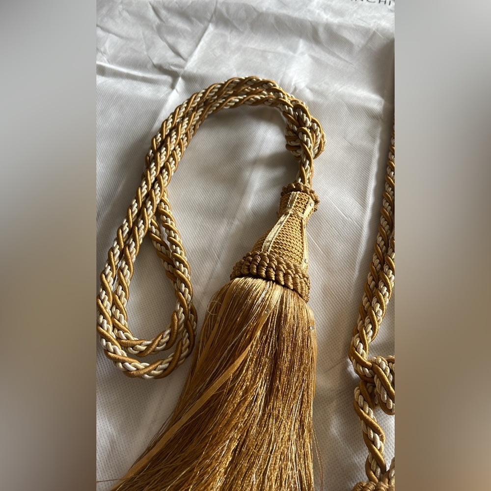 Elegant Gold Tassel Rope